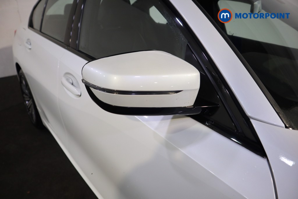 BMW 3 Series M Sport Automatic Petrol Plug-In Hybrid Saloon - Stock Number (1599229) - 24th supplementary image