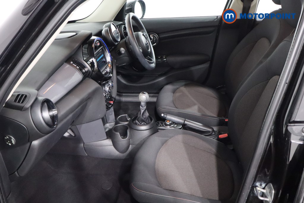 Mini Hatchback Cooper Manual Diesel Hatchback - Stock Number (1599480) - 4th supplementary image