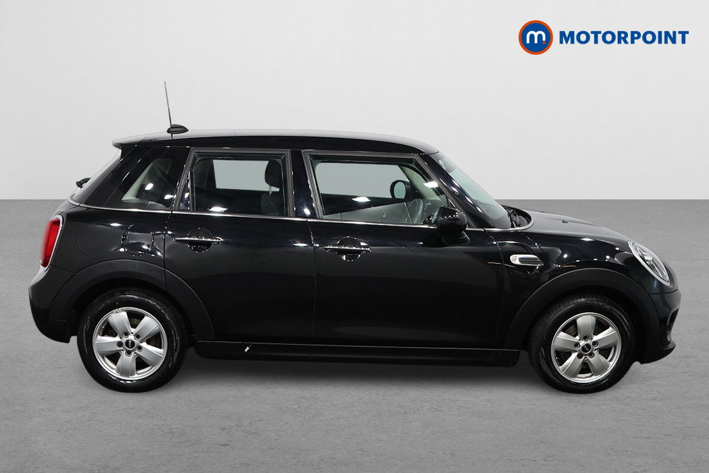 Mini Hatchback Cooper Manual Diesel Hatchback - Stock Number (1599480) - Drivers side