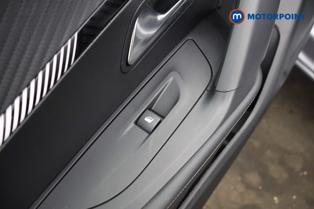 Peugeot 2008 Allure Automatic Petrol SUV - Stock Number (1599572) - 33rd supplementary image