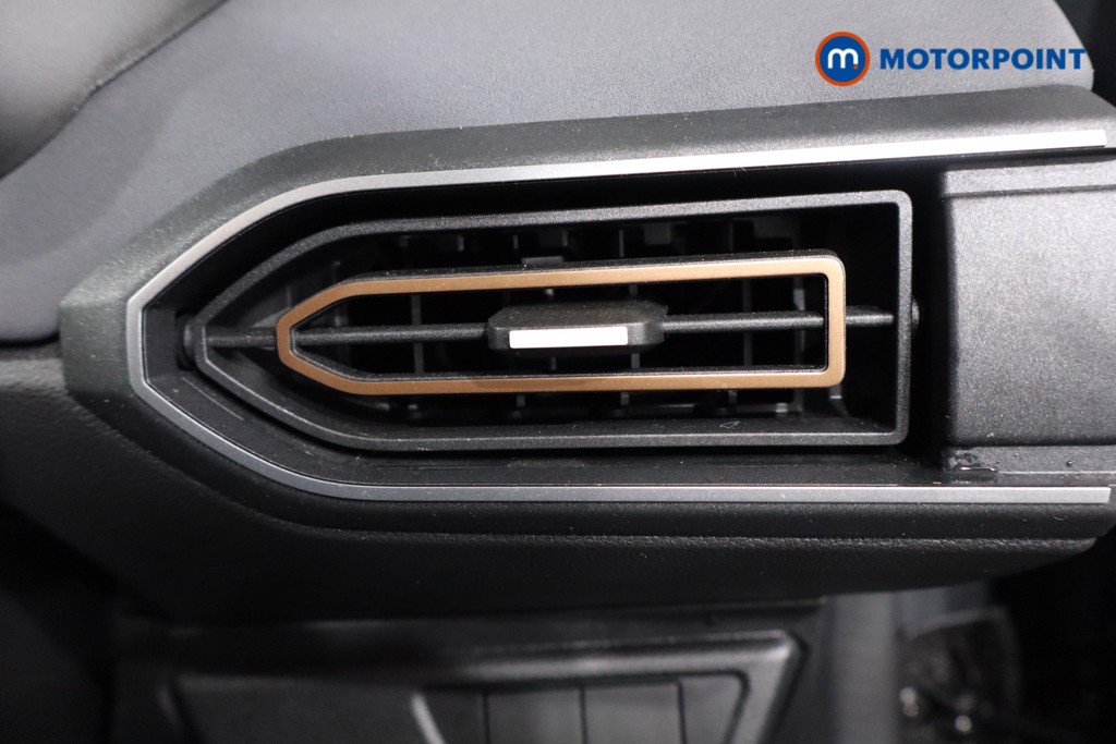 Dacia Jogger Extreme Automatic Petrol-Electric Hybrid People Carrier - Stock Number (1599740) - 15th supplementary image