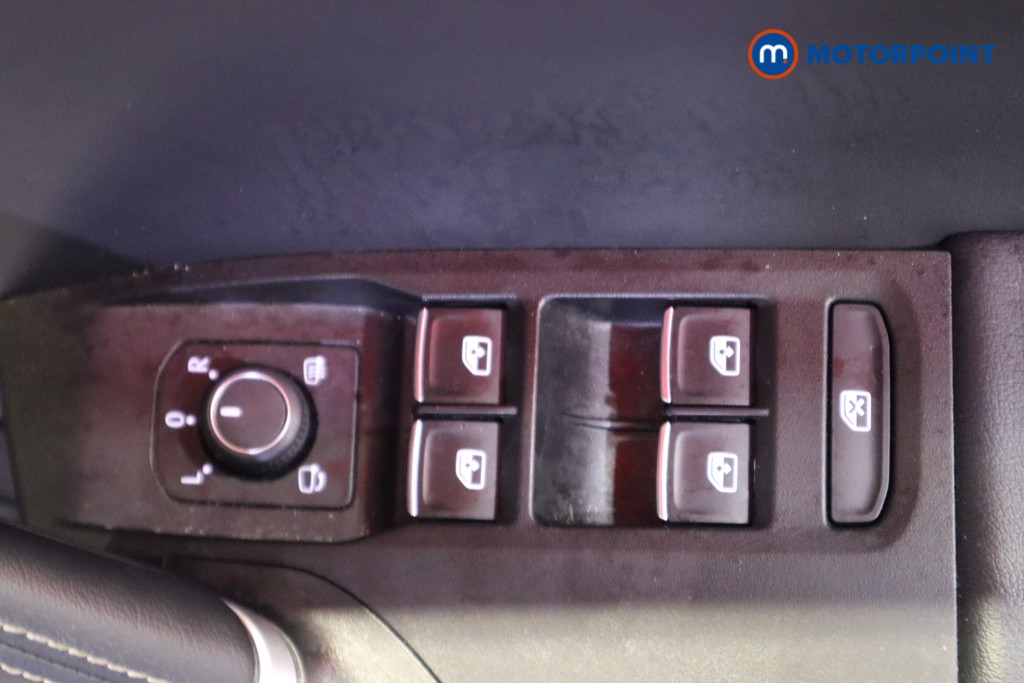 Seat Leon Xcellence Lux Automatic Petrol Plug-In Hybrid Hatchback - Stock Number (1599773) - 15th supplementary image