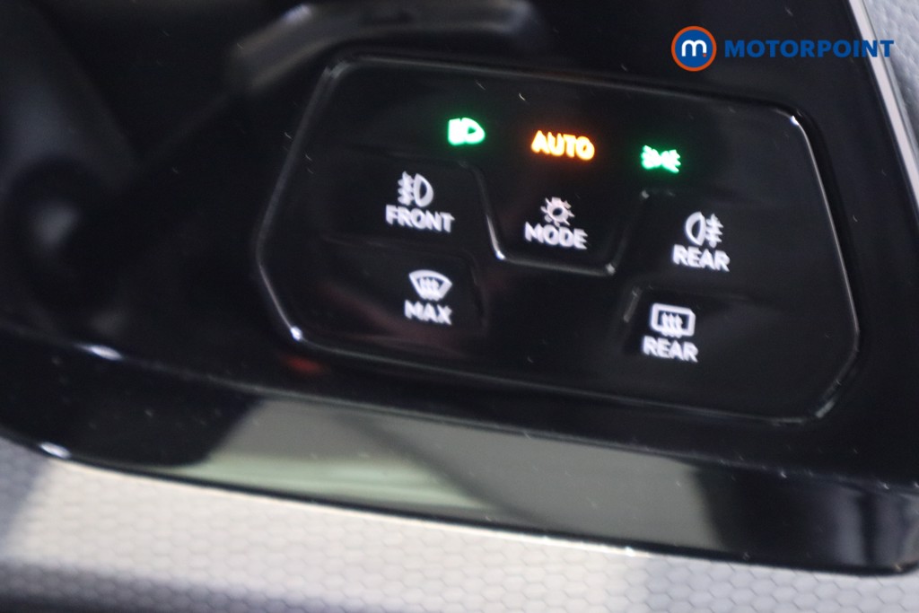 Volkswagen Golf GTI Automatic Petrol Hatchback - Stock Number (1600154) - 17th supplementary image