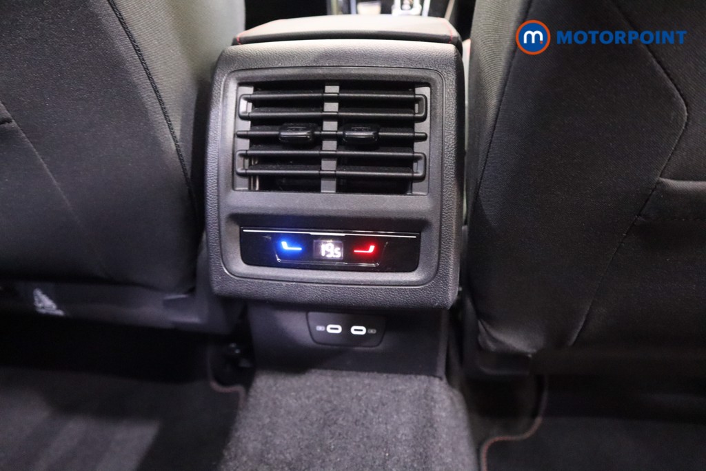 Volkswagen Golf GTI Automatic Petrol Hatchback - Stock Number (1600154) - 29th supplementary image