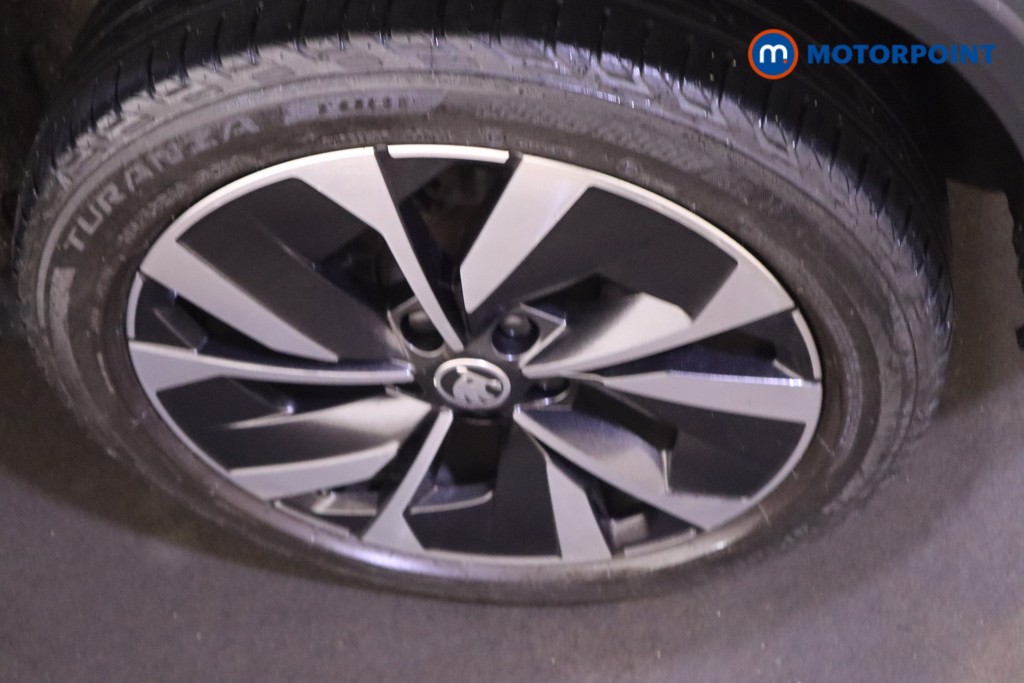 Skoda Karoq Se L Automatic Petrol SUV - Stock Number (1600155) - 9th supplementary image