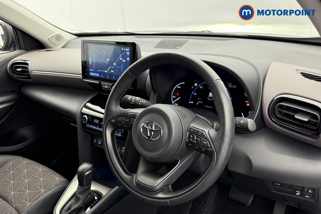 Toyota Yaris Cross Excel Automatic Petrol-Electric Hybrid Estate - Stock Number (1600305) - 4th supplementary image