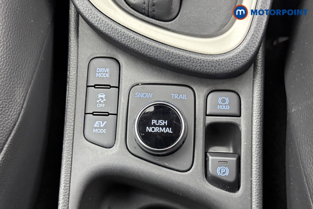 Toyota Yaris Cross Excel Automatic Petrol-Electric Hybrid Estate - Stock Number (1600305) - 12th supplementary image