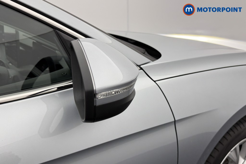 Skoda Superb Se L Automatic Petrol Hatchback - Stock Number (1600311) - 19th supplementary image