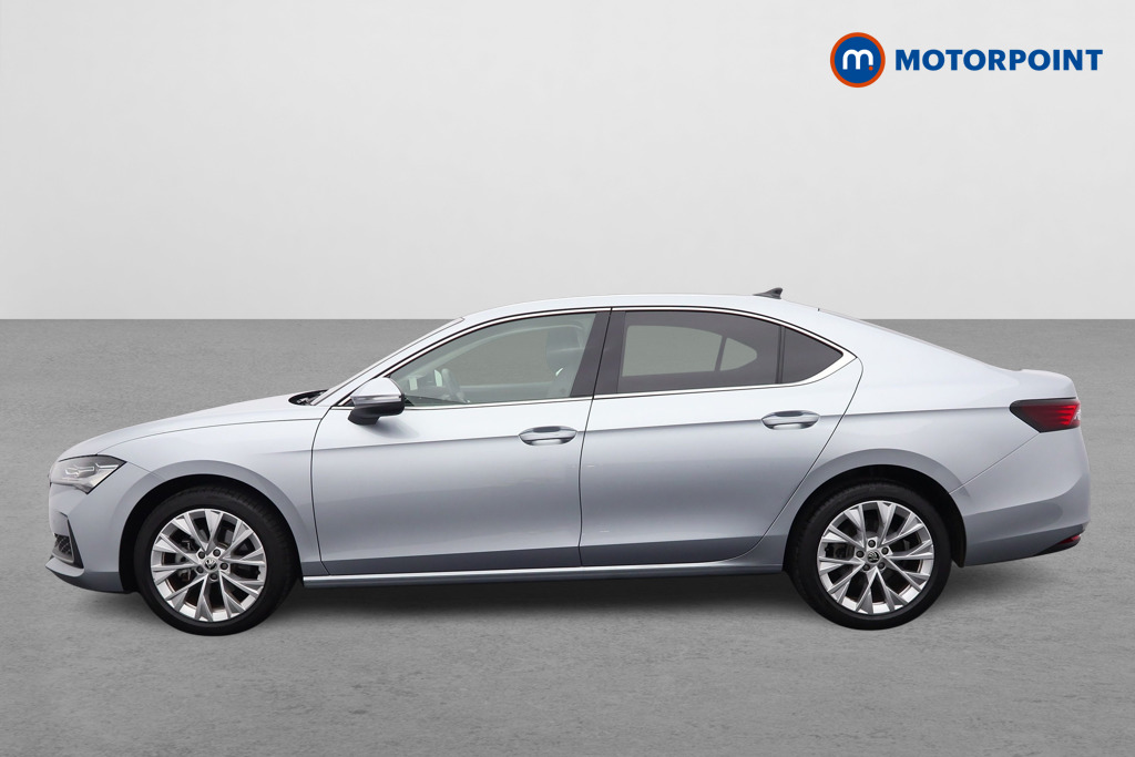 Skoda Superb Se L Automatic Petrol Hatchback - Stock Number (1600311) - Passenger side