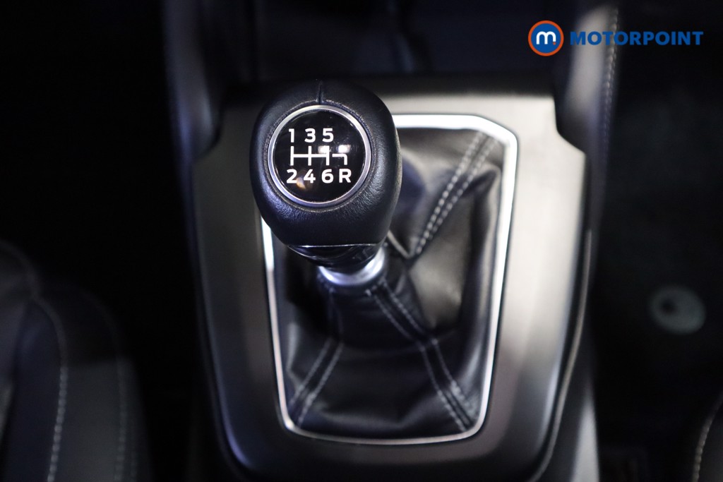 Ford Focus Titanium Vignale Manual Petrol Hatchback - Stock Number (1600493) - 5th supplementary image