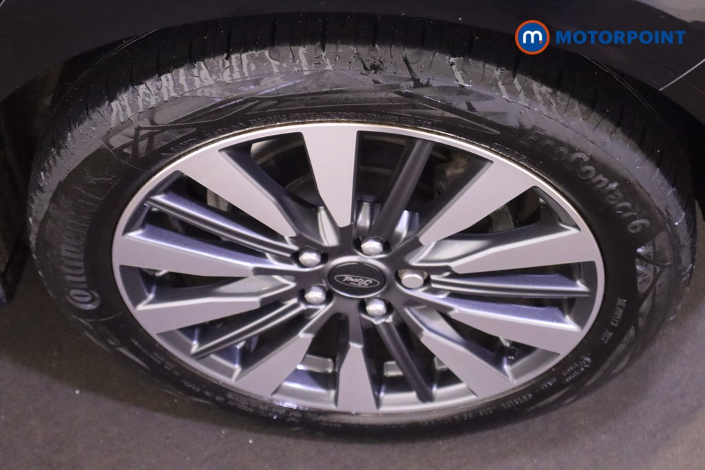 Ford Focus Titanium Vignale Manual Petrol Hatchback - Stock Number (1600493) - 9th supplementary image