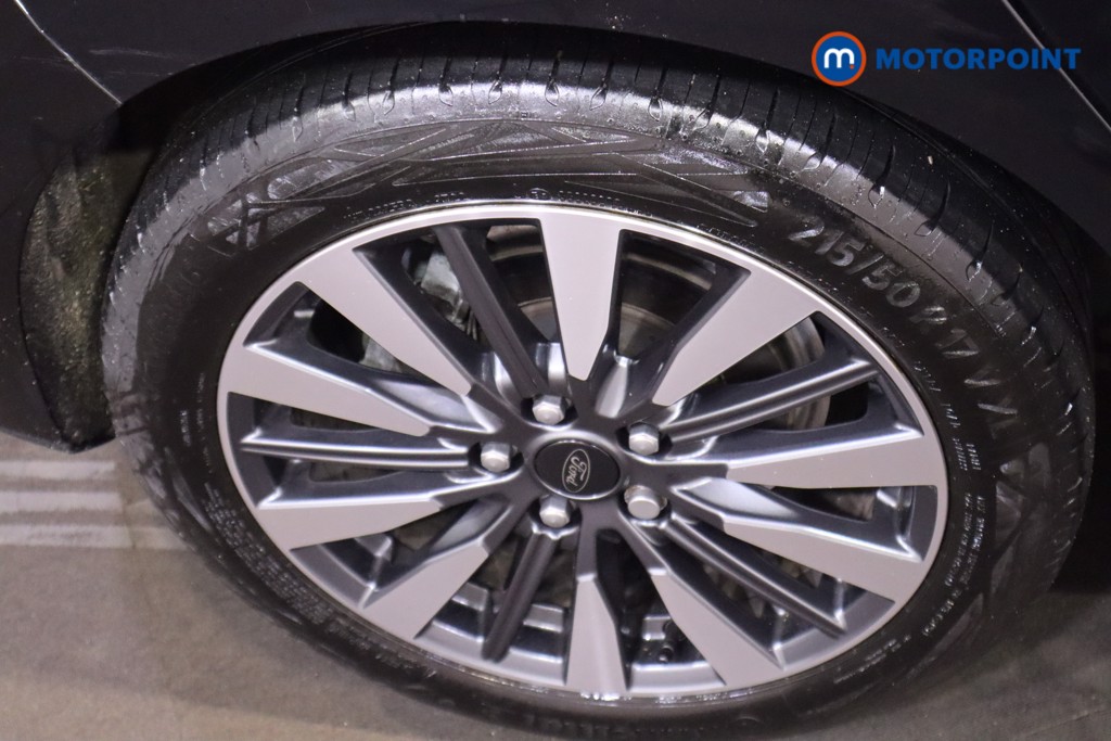 Ford Focus Titanium Vignale Manual Petrol Hatchback - Stock Number (1600493) - 12th supplementary image