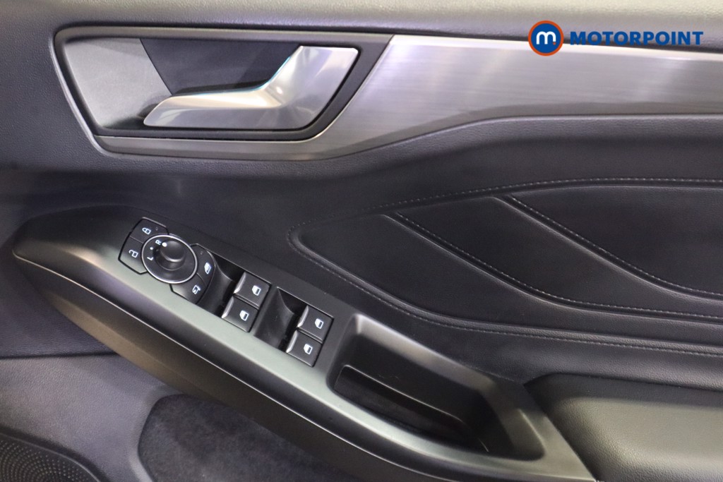 Ford Focus Titanium Vignale Manual Petrol Hatchback - Stock Number (1600493) - 14th supplementary image