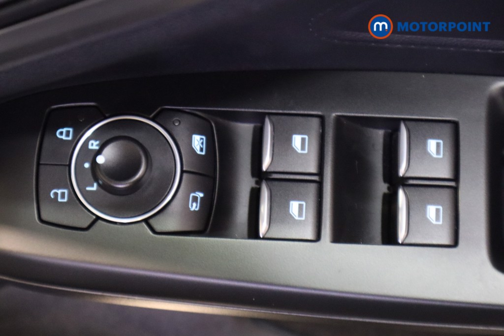 Ford Focus Titanium Vignale Manual Petrol Hatchback - Stock Number (1600493) - 15th supplementary image