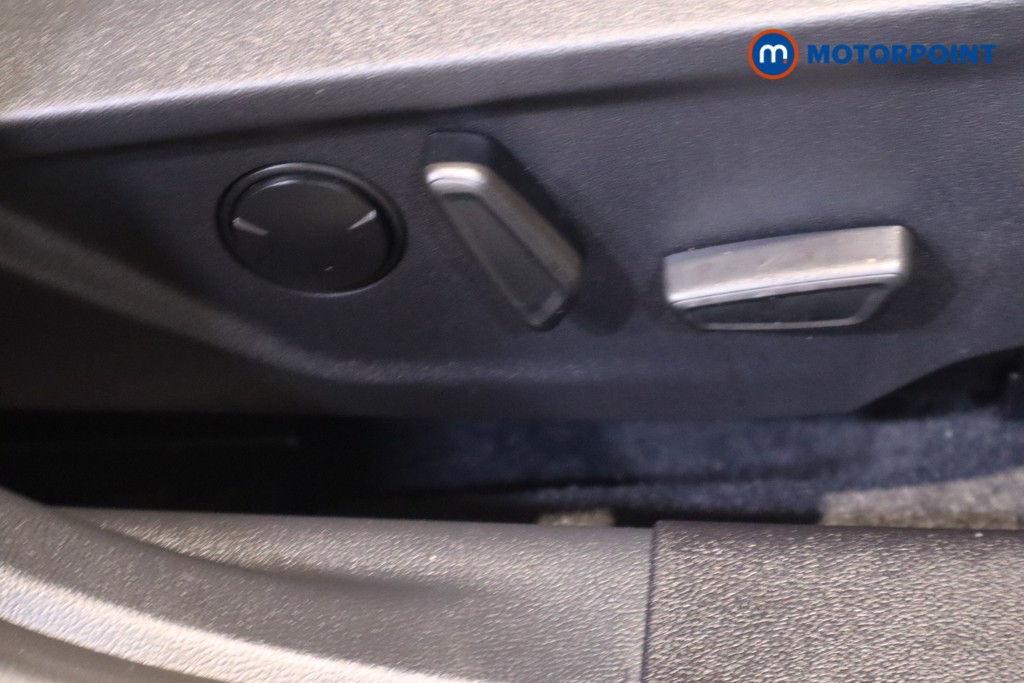 Ford Focus Titanium Vignale Manual Petrol Hatchback - Stock Number (1600493) - 16th supplementary image