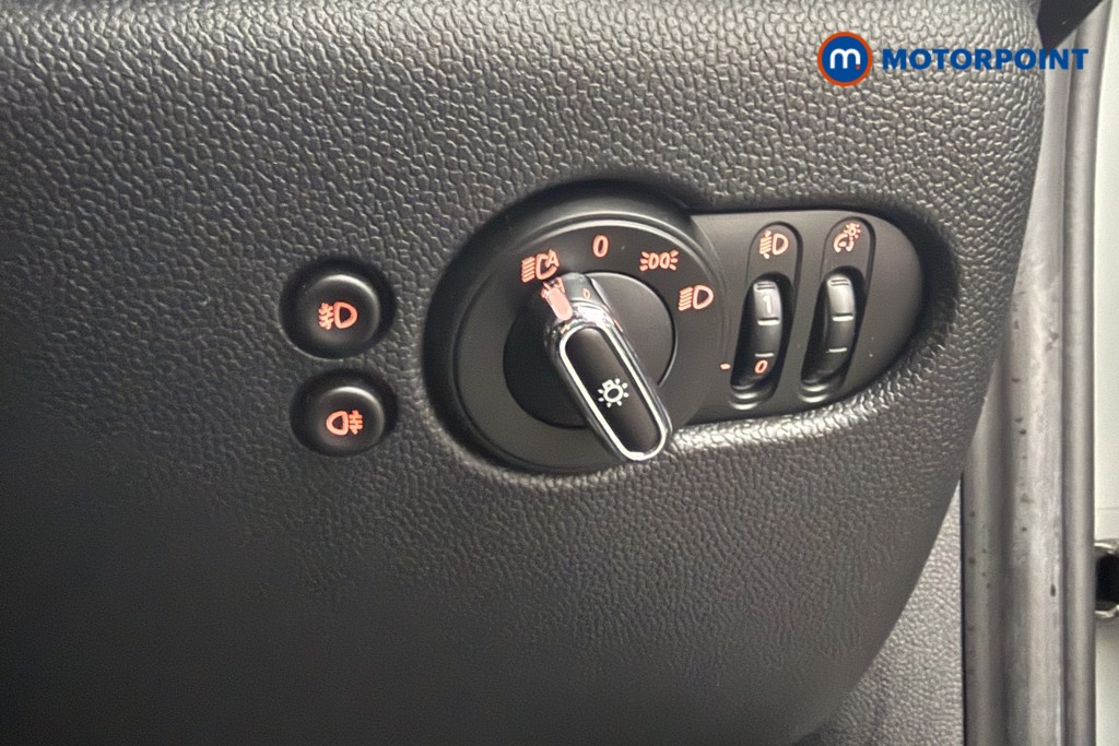 Mini Hatchback Cooper Sport Manual Petrol Hatchback - Stock Number (1600537) - 15th supplementary image