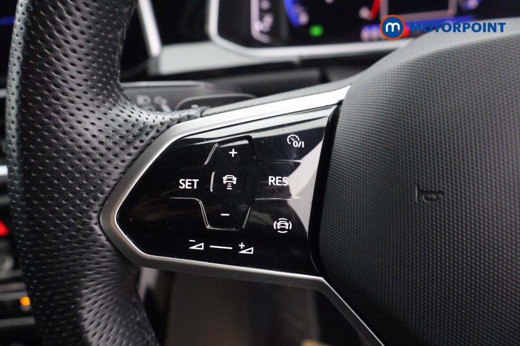Volkswagen T-Roc R-Line Automatic Diesel SUV - Stock Number (1587916) - 2nd supplementary image