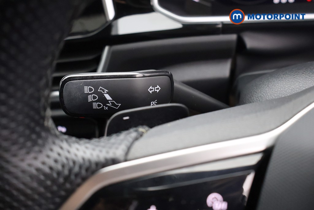 Volkswagen T-Roc R-Line Automatic Diesel SUV - Stock Number (1587916) - 4th supplementary image