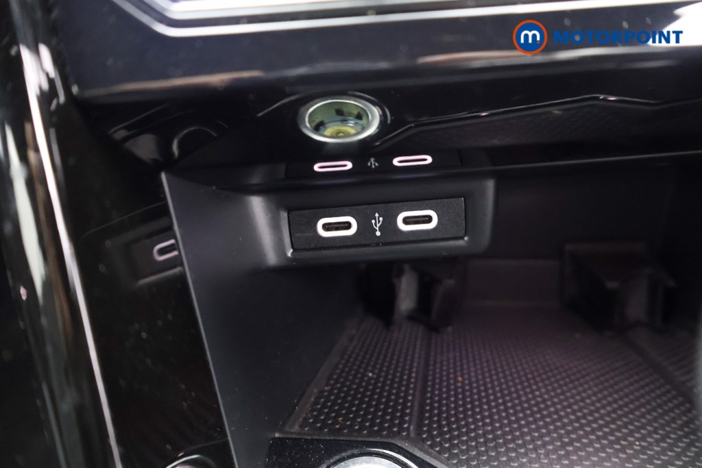 Volkswagen T-Roc R-Line Automatic Diesel SUV - Stock Number (1587916) - 13th supplementary image