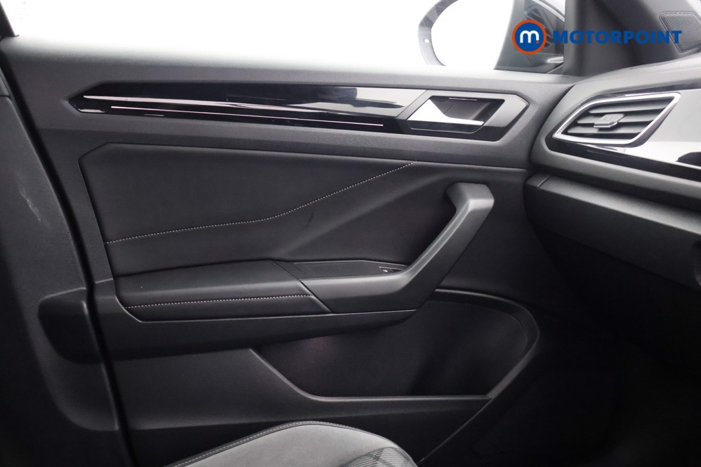 Volkswagen T-Roc R-Line Automatic Diesel SUV - Stock Number (1587916) - 16th supplementary image