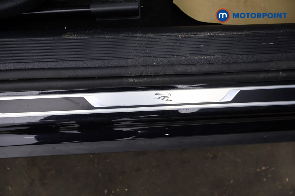 Volkswagen T-Roc R-Line Automatic Diesel SUV - Stock Number (1587916) - 21st supplementary image