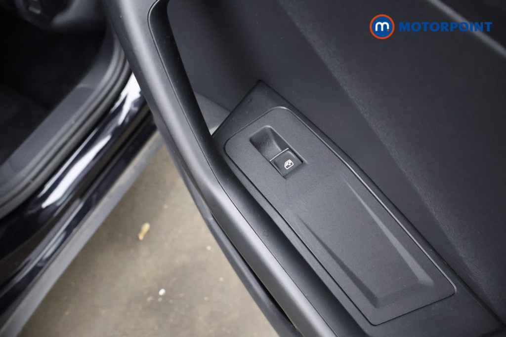 Volkswagen T-Roc R-Line Automatic Diesel SUV - Stock Number (1587916) - 24th supplementary image