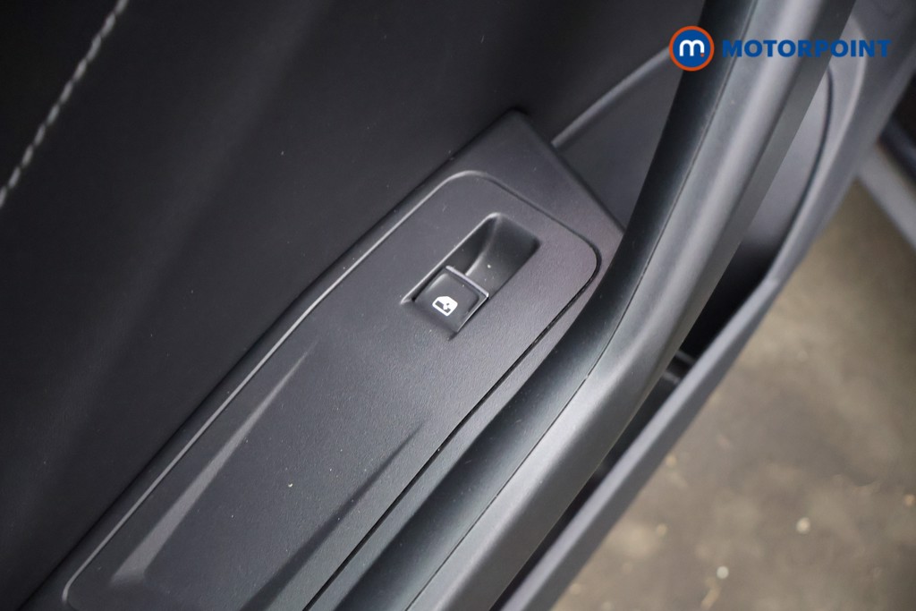 Volkswagen T-Roc R-Line Automatic Diesel SUV - Stock Number (1587916) - 35th supplementary image