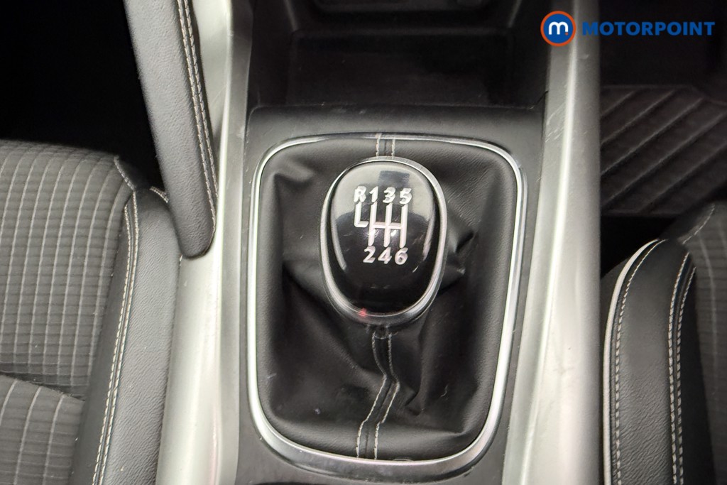 Renault Kadjar Signature Nav Manual Petrol SUV - Stock Number (1590804) - 12th supplementary image