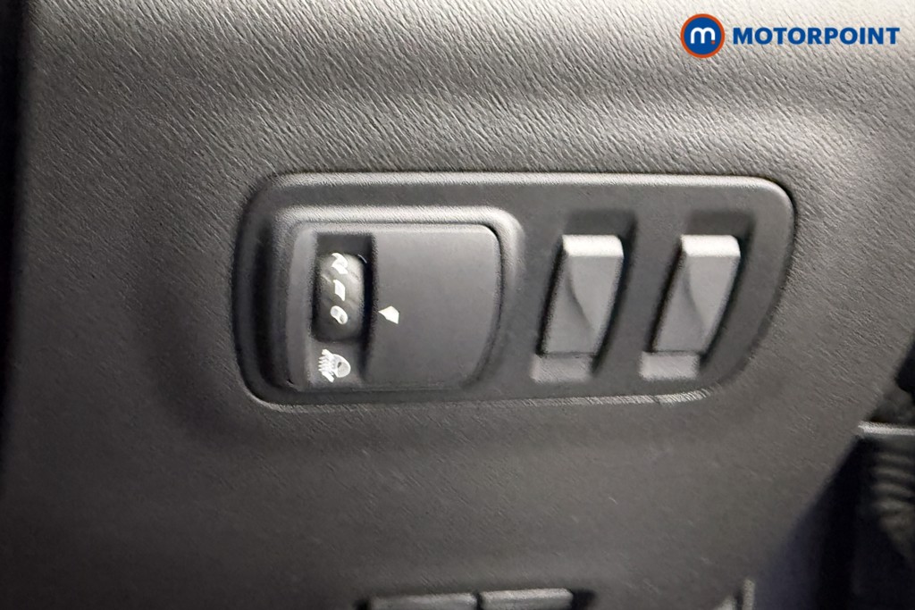 Renault Kadjar Signature Nav Manual Petrol SUV - Stock Number (1590804) - 16th supplementary image