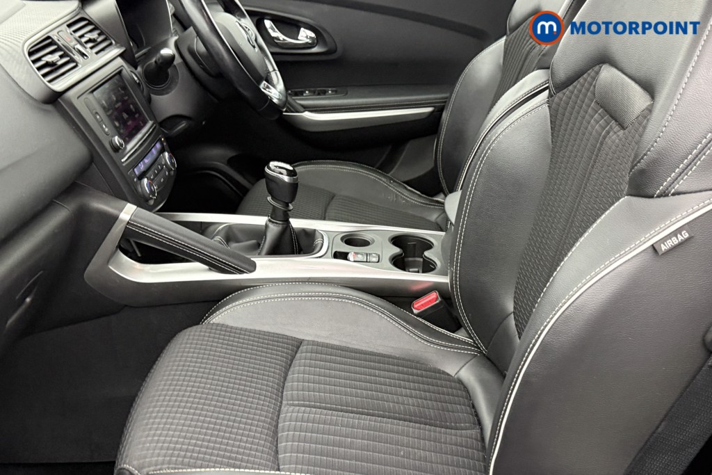 Renault Kadjar Signature Nav Manual Petrol SUV - Stock Number (1590804) - 22nd supplementary image