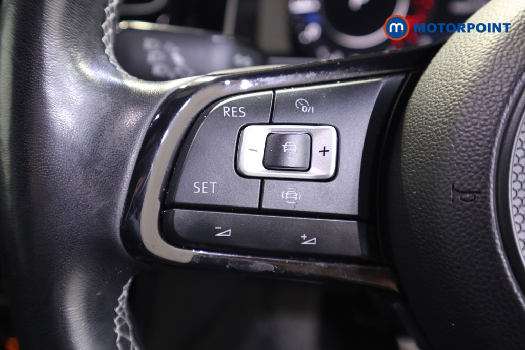 Volkswagen Golf R Automatic Petrol Hatchback - Stock Number (1592585) - 5th supplementary image