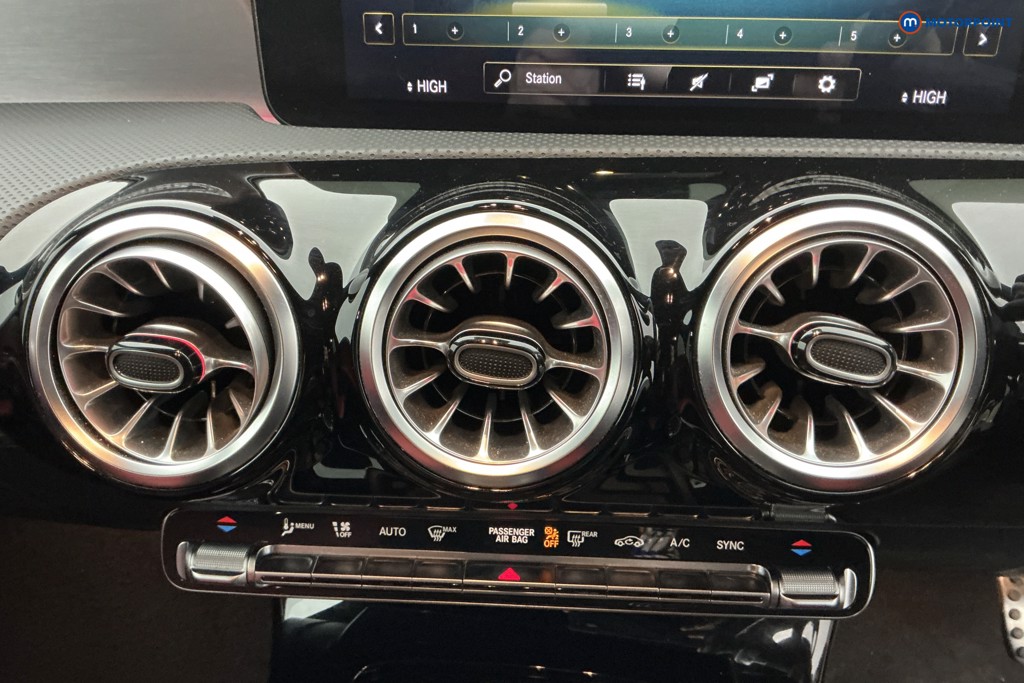 Mercedes-Benz CLA Amg Line Automatic Petrol Coupe - Stock Number (1593443) - 15th supplementary image