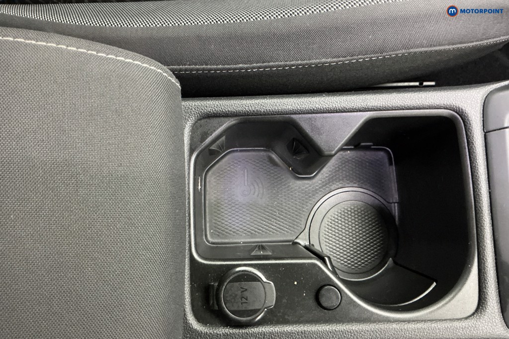 Volkswagen Golf Active Automatic Petrol Hatchback - Stock Number (1593990) - 13th supplementary image