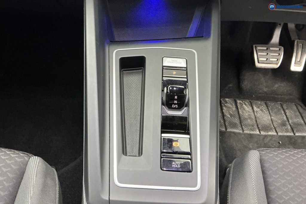 Volkswagen Golf Active Automatic Petrol Hatchback - Stock Number (1593990) - 14th supplementary image