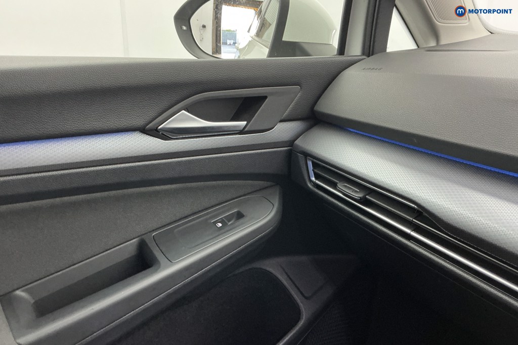 Volkswagen Golf Active Automatic Petrol Hatchback - Stock Number (1593990) - 16th supplementary image