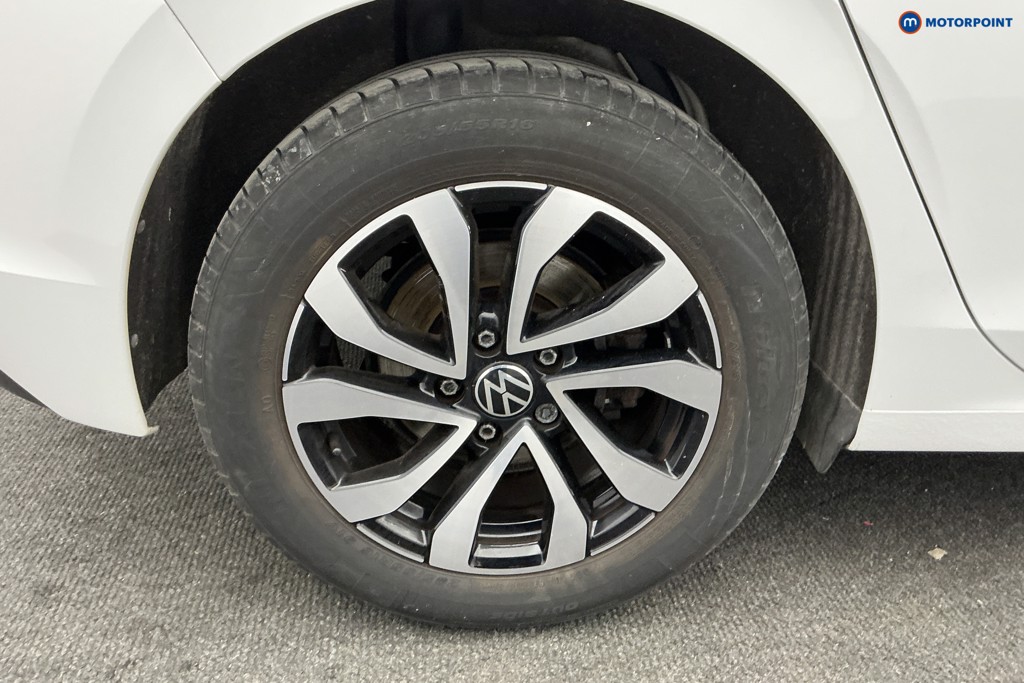 Volkswagen Golf Active Automatic Petrol Hatchback - Stock Number (1593990) - 32nd supplementary image