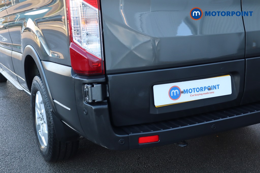 Ford Transit Limited Manual Diesel Medium Roof Van - Stock Number (1594782) - 2nd supplementary image