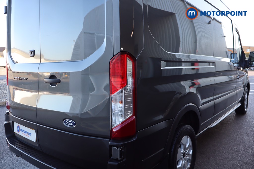Ford Transit Limited Manual Diesel Medium Roof Van - Stock Number (1594782) - 3rd supplementary image