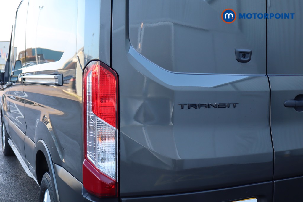 Ford Transit Limited Manual Diesel Medium Roof Van - Stock Number (1594782) - 1st supplementary image