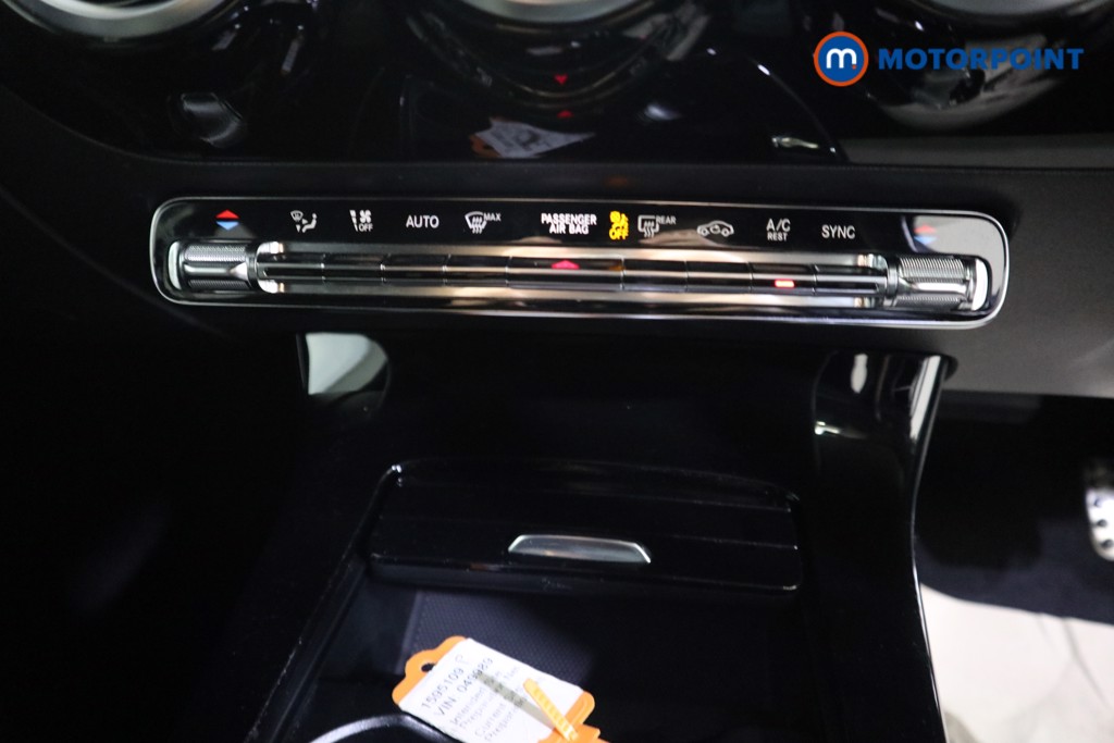 Mercedes-Benz A Class Amg Line Automatic Diesel Hatchback - Stock Number (1595109) - 7th supplementary image