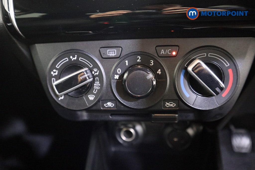 Suzuki Swift Sz-L Manual Petrol Hatchback - Stock Number (1595194) - 8th supplementary image