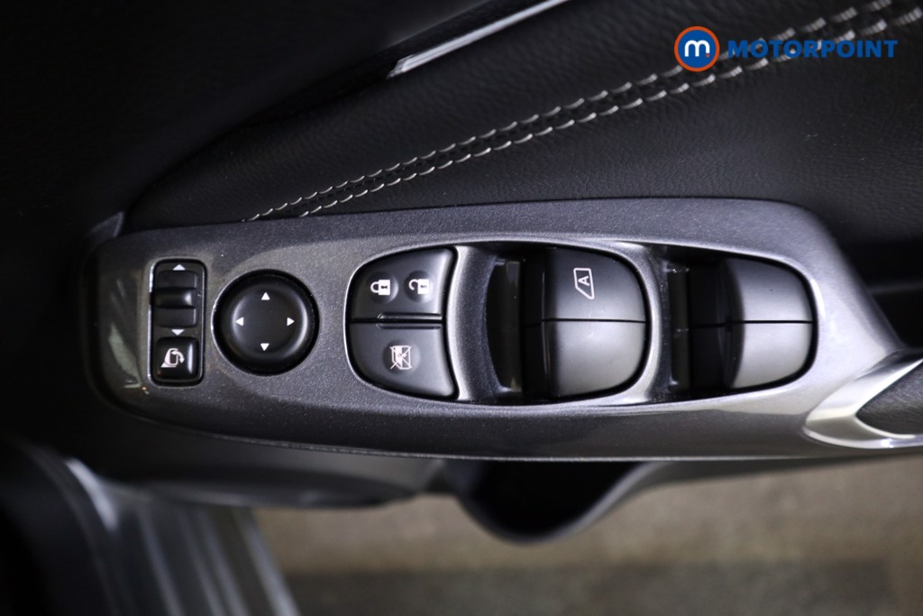 Nissan Juke Tekna Automatic Petrol-Electric Hybrid SUV - Stock Number (1595285) - 8th supplementary image