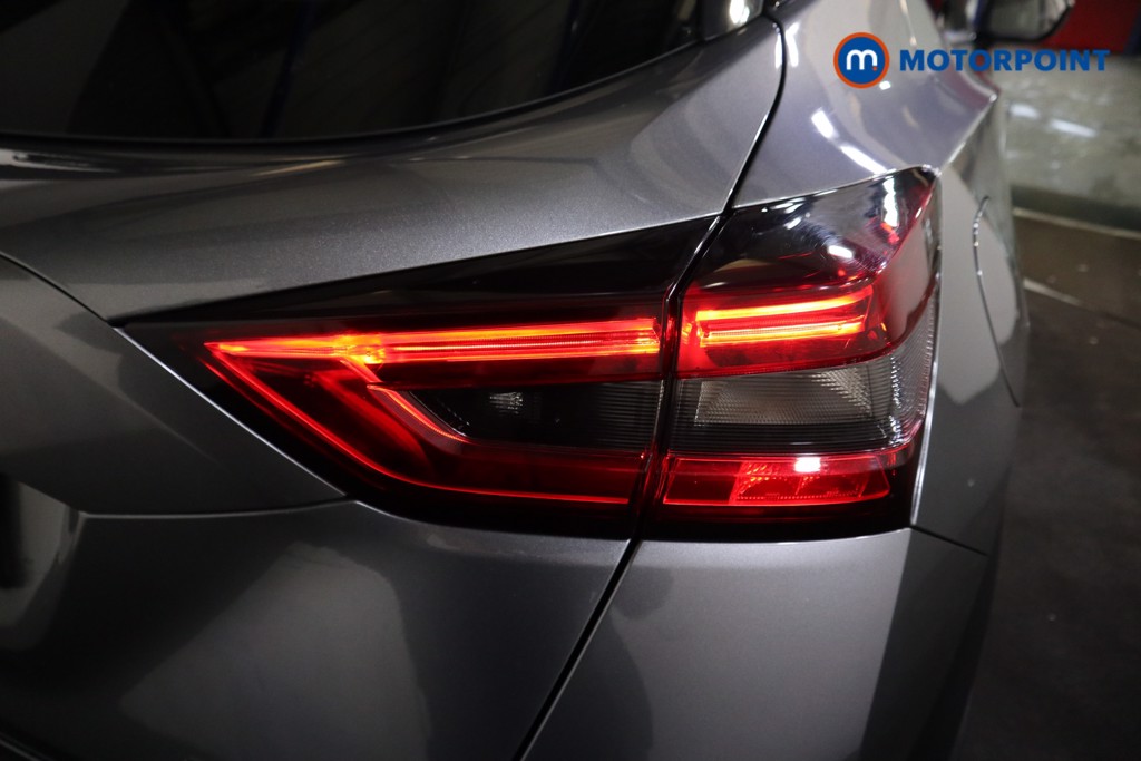 Nissan Juke Tekna Automatic Petrol-Electric Hybrid SUV - Stock Number (1595285) - 20th supplementary image