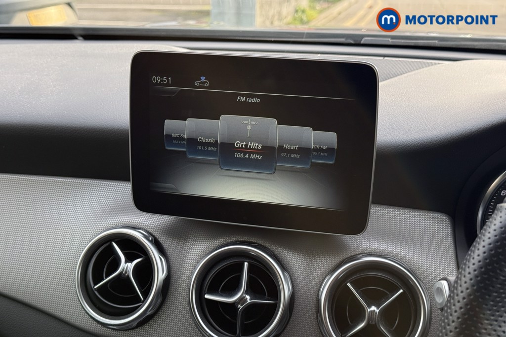 Mercedes-Benz GLA Urban Edition Automatic Petrol SUV - Stock Number (1595507) - 6th supplementary image