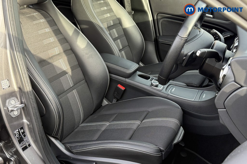 Mercedes-Benz GLA Urban Edition Automatic Petrol SUV - Stock Number (1595507) - 12th supplementary image