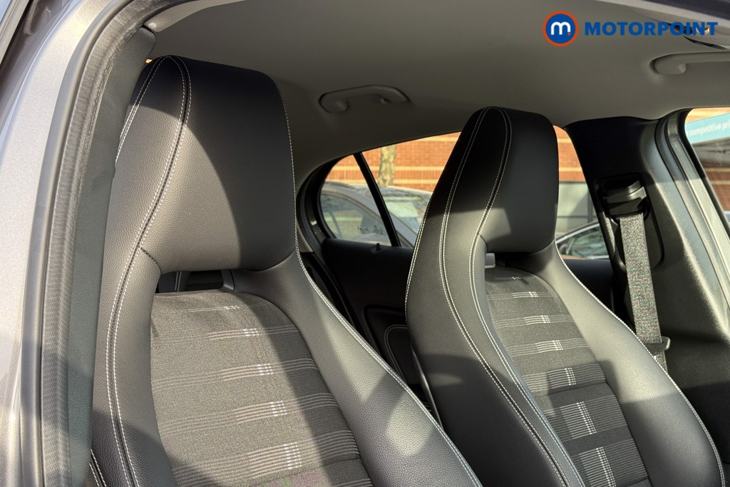 Mercedes-Benz GLA Urban Edition Automatic Petrol SUV - Stock Number (1595507) - 13th supplementary image