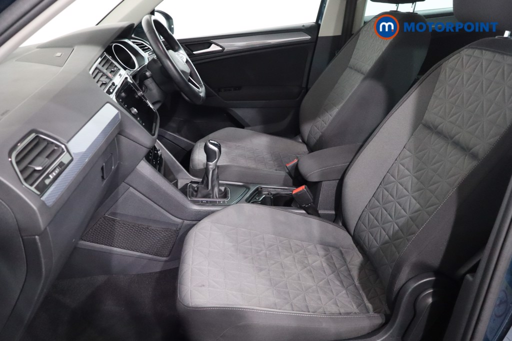 Volkswagen Tiguan Life Manual Petrol SUV - Stock Number (1595891) - 4th supplementary image
