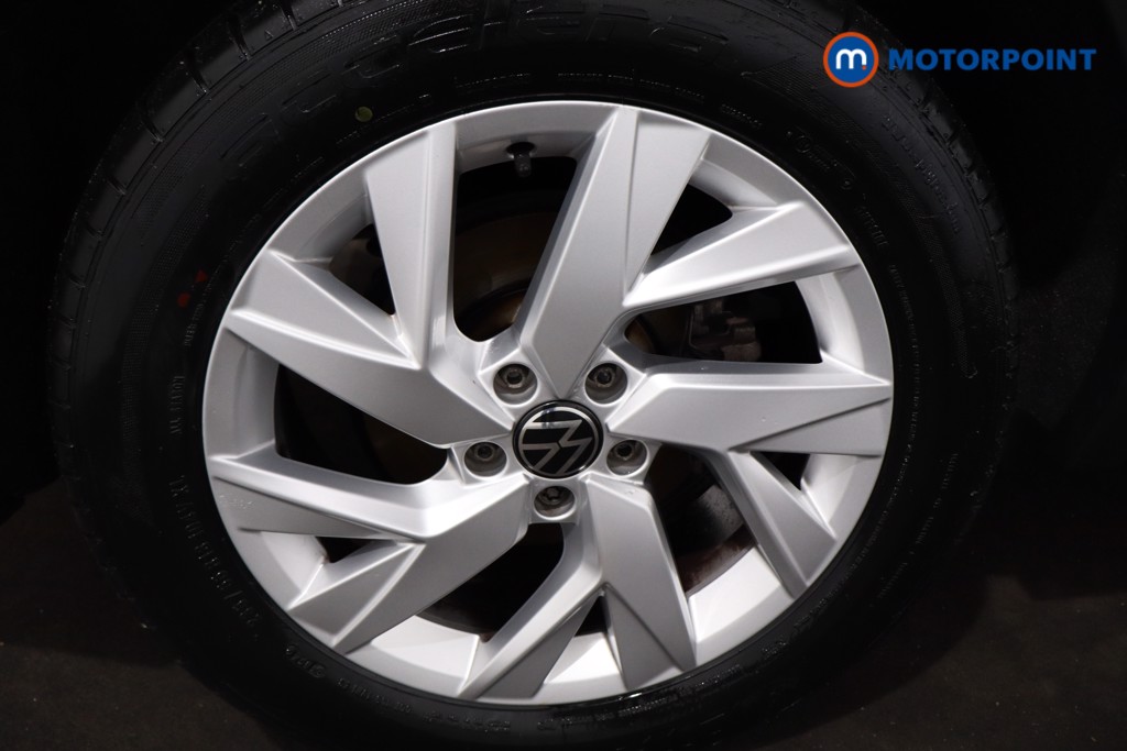 Volkswagen Tiguan Life Manual Petrol SUV - Stock Number (1595891) - 9th supplementary image