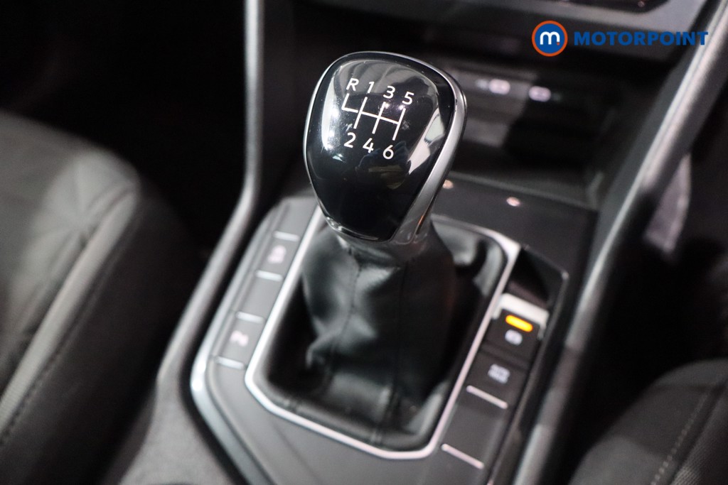 Volkswagen Tiguan Life Manual Petrol SUV - Stock Number (1595891) - 14th supplementary image