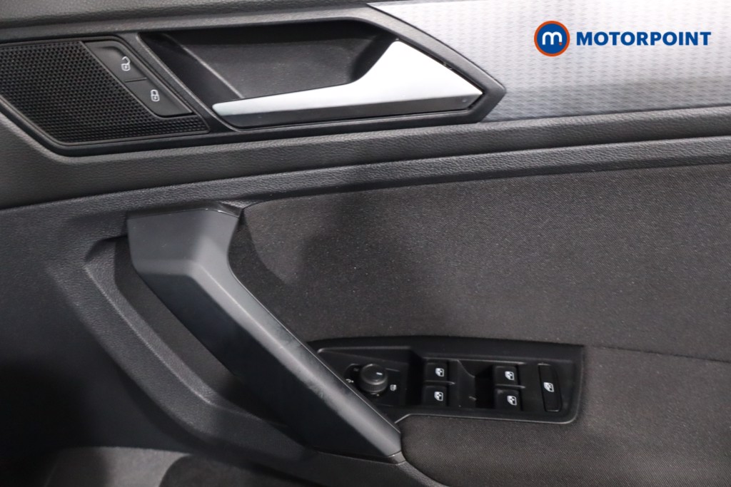 Volkswagen Tiguan Life Manual Petrol SUV - Stock Number (1595891) - 21st supplementary image
